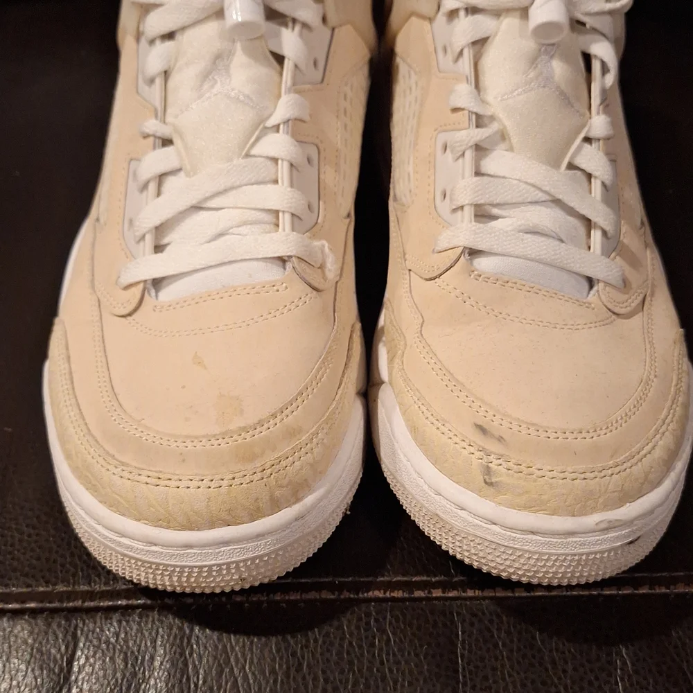 Men Jordan Sneakers